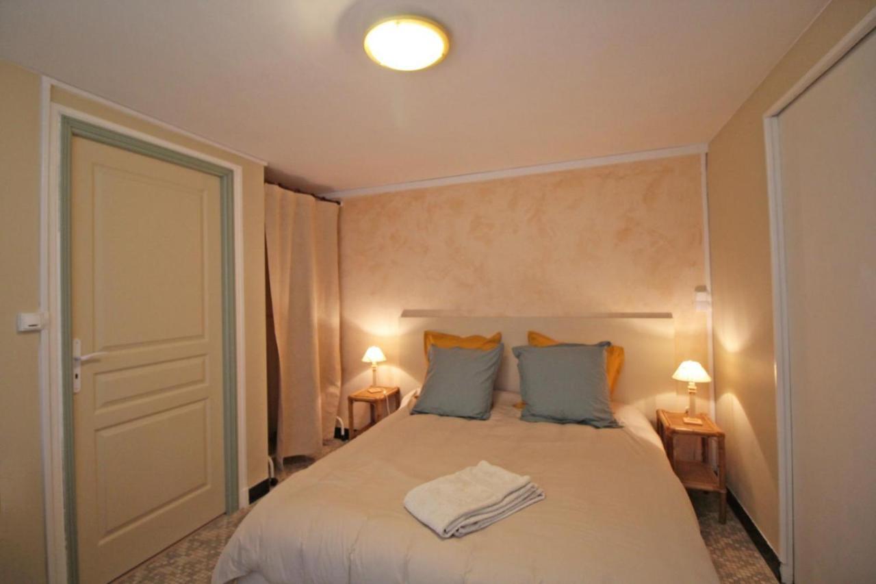 Les Vieux Fourneaux Bed & Breakfast Nantiat Ngoại thất bức ảnh